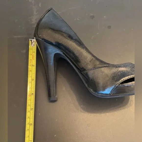 4” High heels - Picture 4 of 4